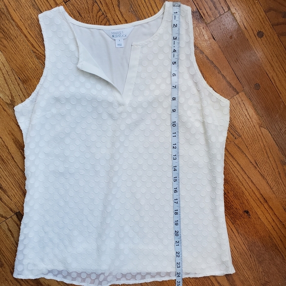 White Sleeveless V-Neck Polkadot Tunic Size Medium - Picture 15 of 15